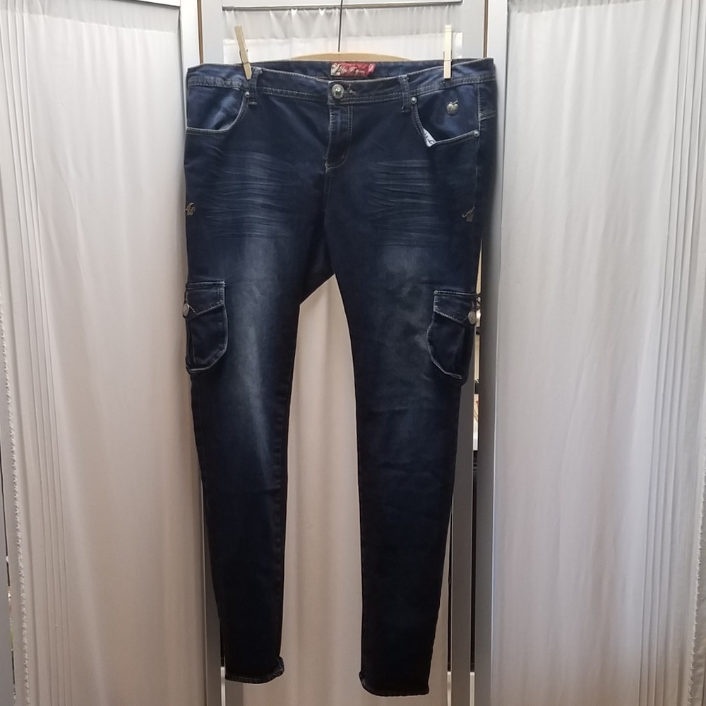 Apple Bottom cargo skinny jeans